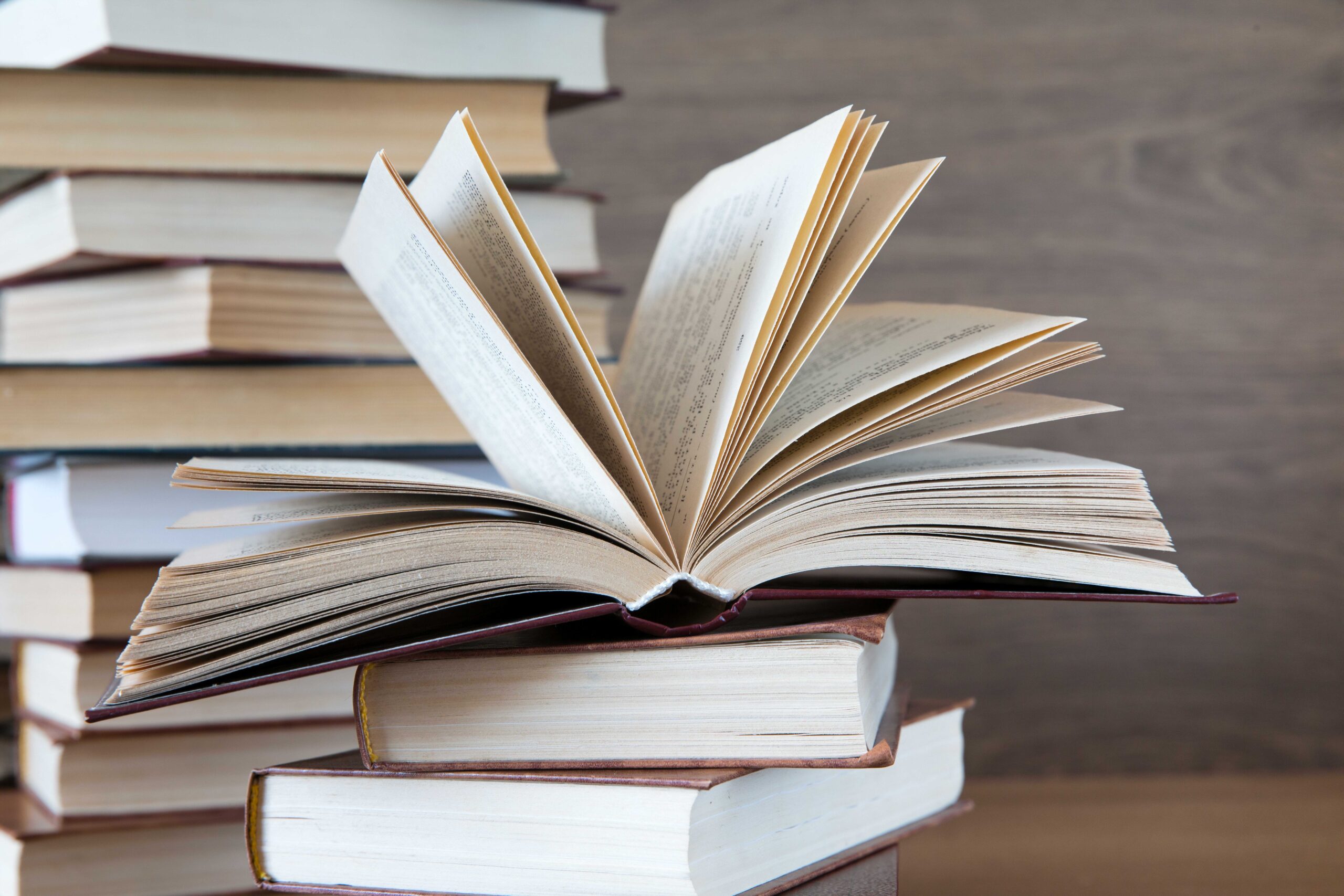 Książki dla początkujących korektorów – co warto czytać?